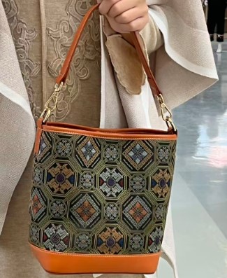 Phoenix Butterfly Wanyi Bucket Bag | Zhuang Brocade Artisan Bag