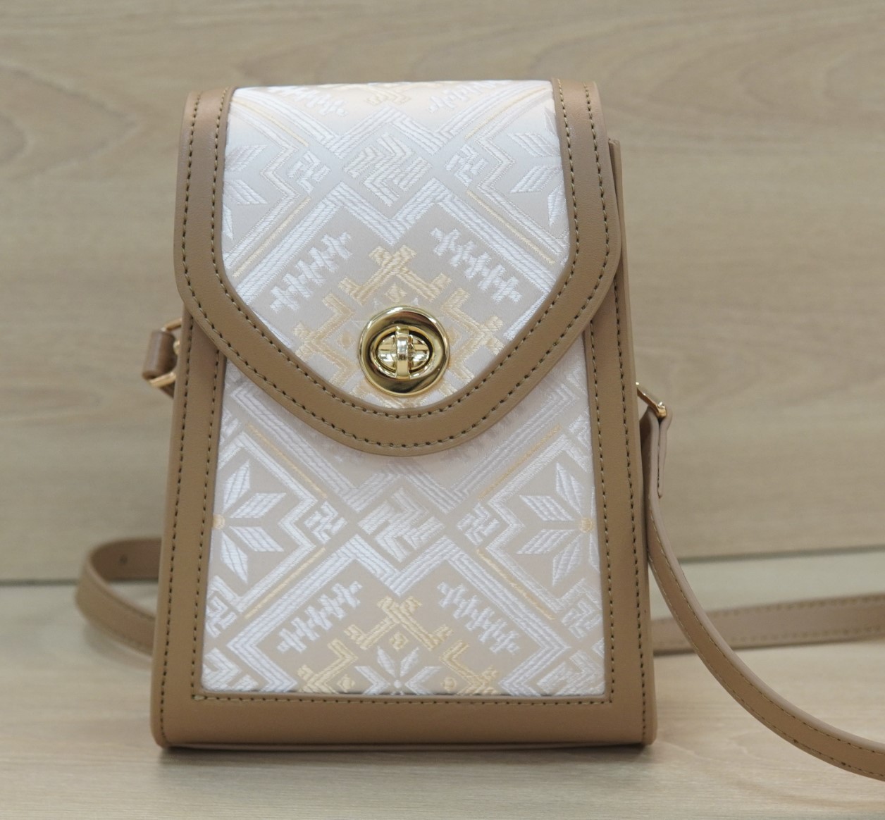 Four Swallows Facing Flowers Square Phone Bag | Traditional Zhuang Brocade Bag